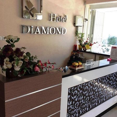 Hotel Diamond Makassar Eksteriør bilde