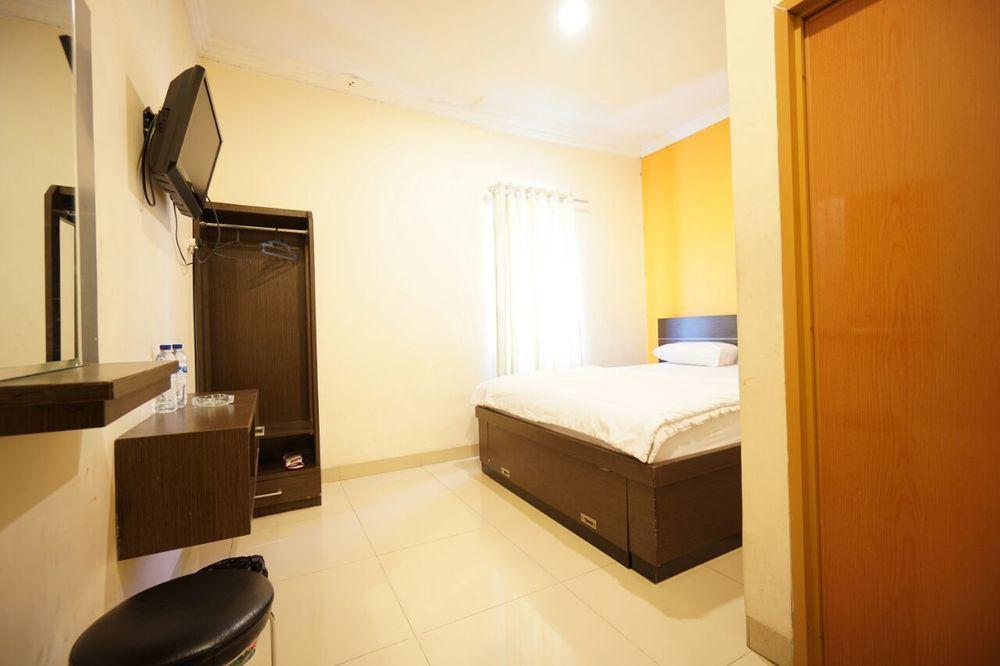 Hotel Diamond Makassar Eksteriør bilde